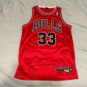 Vintage NBA Chicago Bulls #33 Pippen Nike Red Basketball Jersey